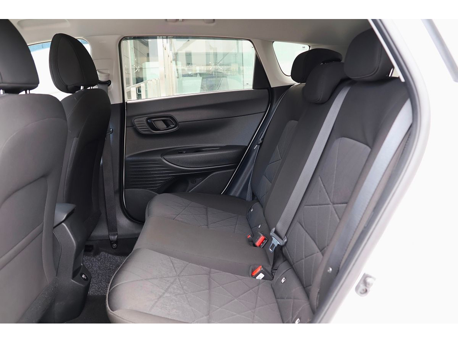 2024 Hyundai Bayon - image 16