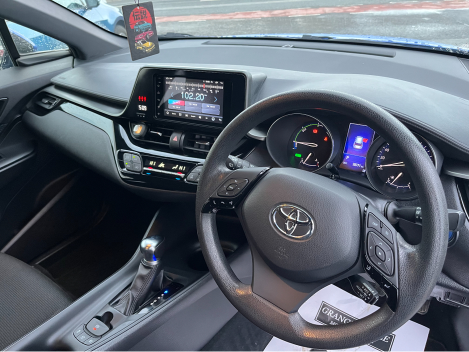 2019 Toyota C-HR 1.8 HYBRID AUTO VERY LOW KMS €19,450