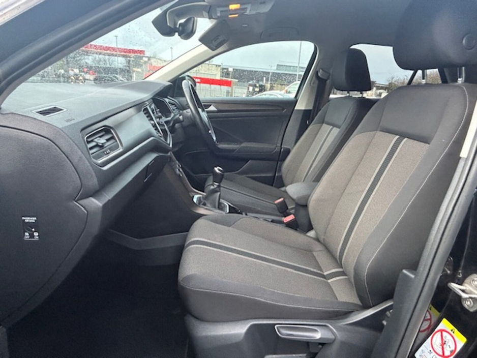 2019 Volkswagen T-Roc 1.0 TSI 115bhp Design €18,495