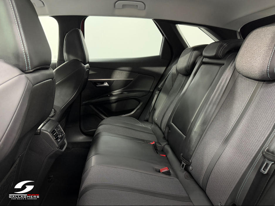 2022 Peugeot 3008 - image 12