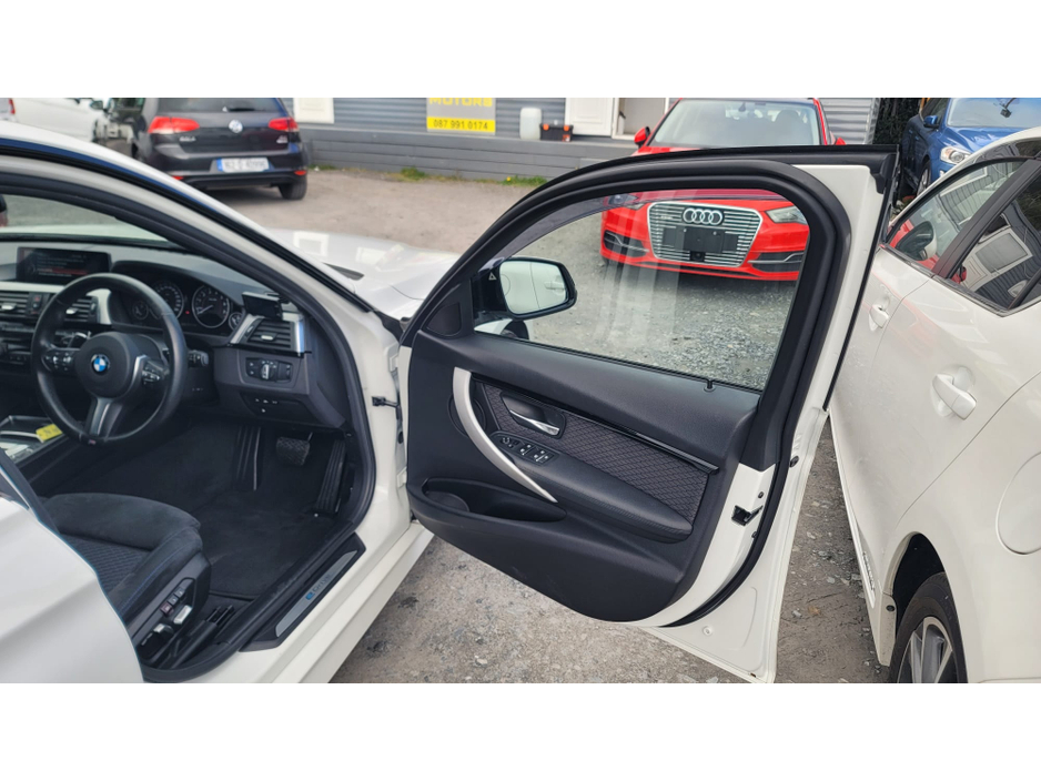 2016 BMW 3 Series - image 10