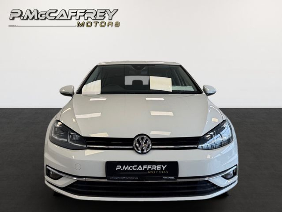 2018 Volkswagen Golf - image 2