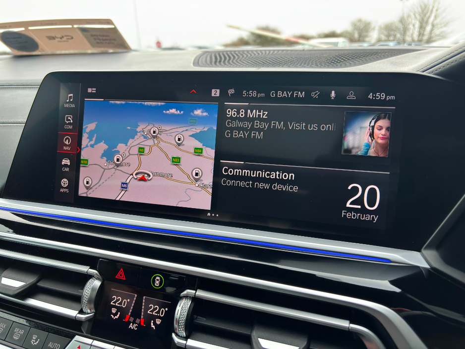 2021 BMW X7 - image 19