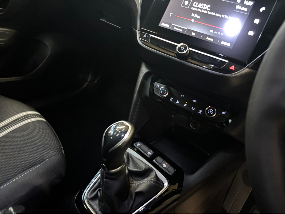 2023 Opel Corsa SPORT 1.2 75PS-PET-5SP 4DR €16,250