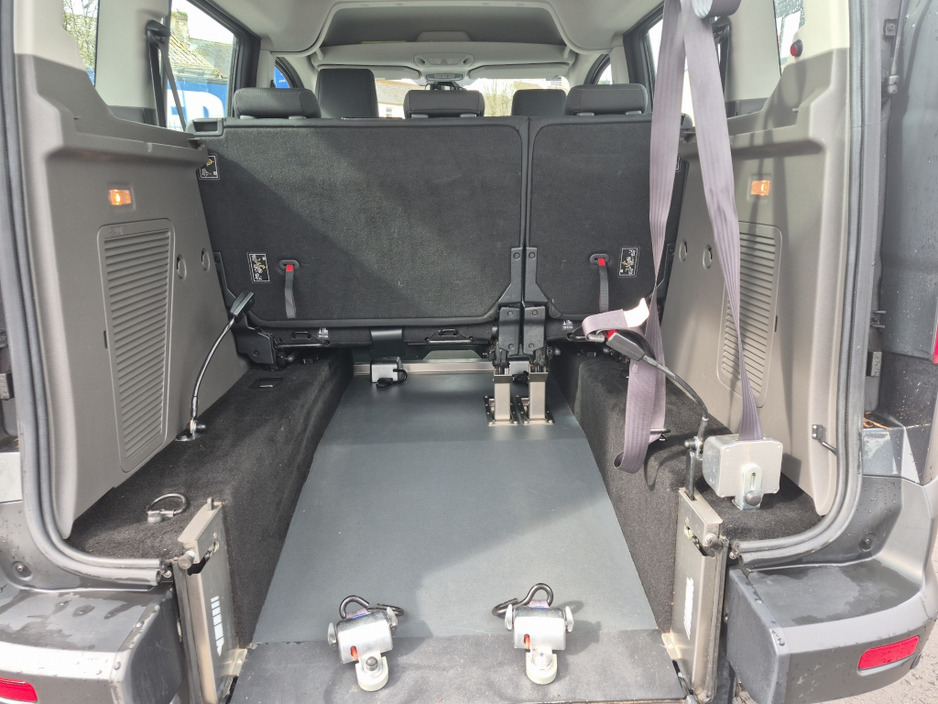 2022 Ford Tourneo Connect - image 13