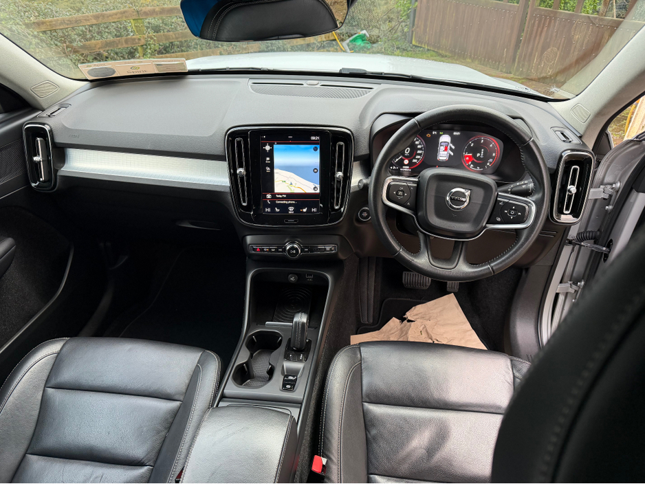 2018 Volvo XC40 D4 AWD MOMENTUM AT 5DR AU AUTO €25,950