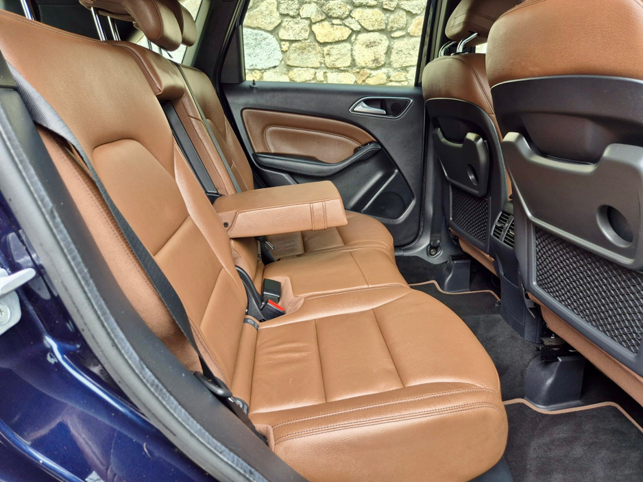 2017 Mercedes-Benz B Class - image 18