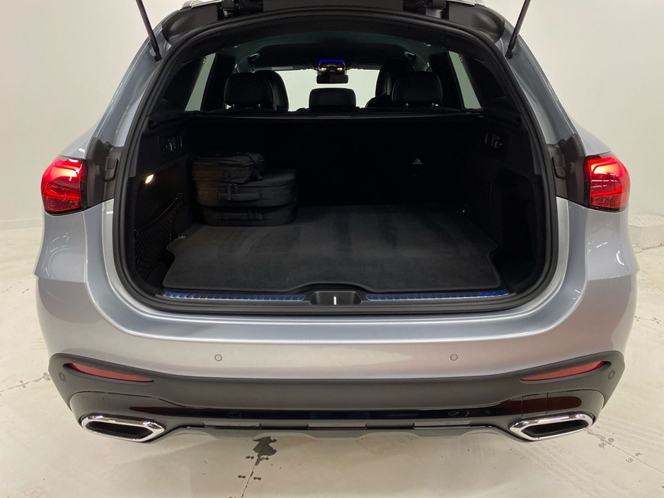 2025 Mercedes-Benz GLC Class - image 19