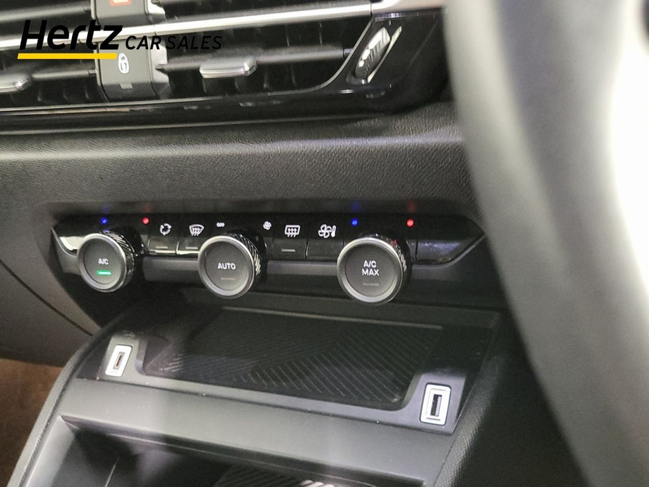 2023 Citroen C4 - image 21