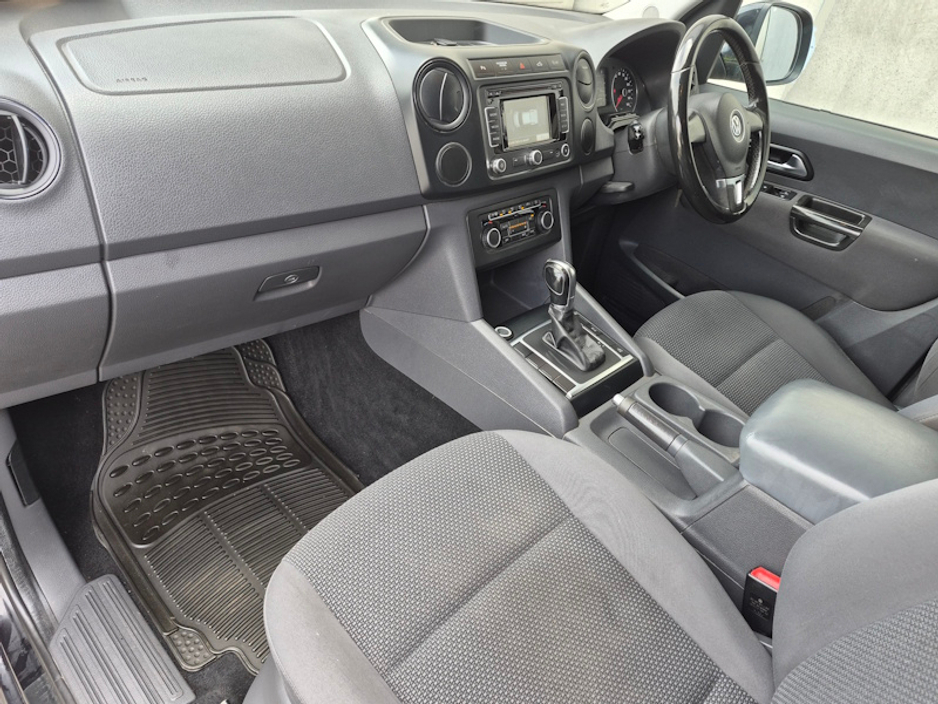 2013 Volkswagen Amarok - image 9