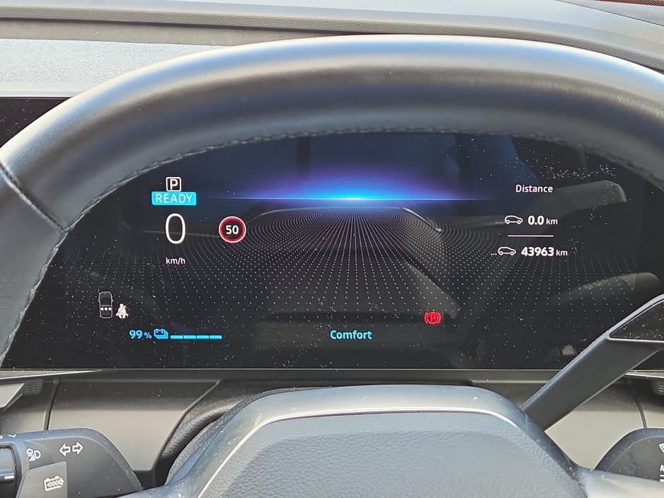 2024 Renault Megane E-Tech - image 13