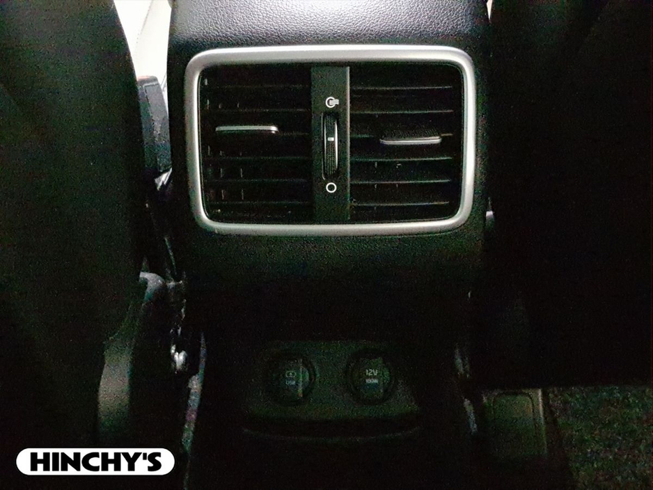 2020 Kia Sportage - image 25