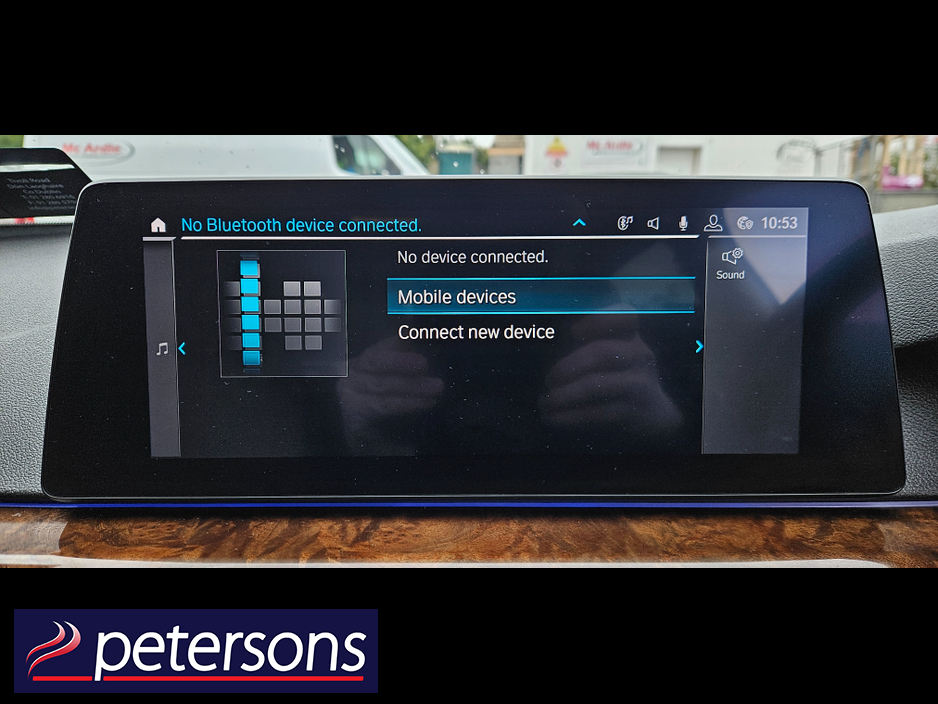 2020 BMW 5 Series - image 31