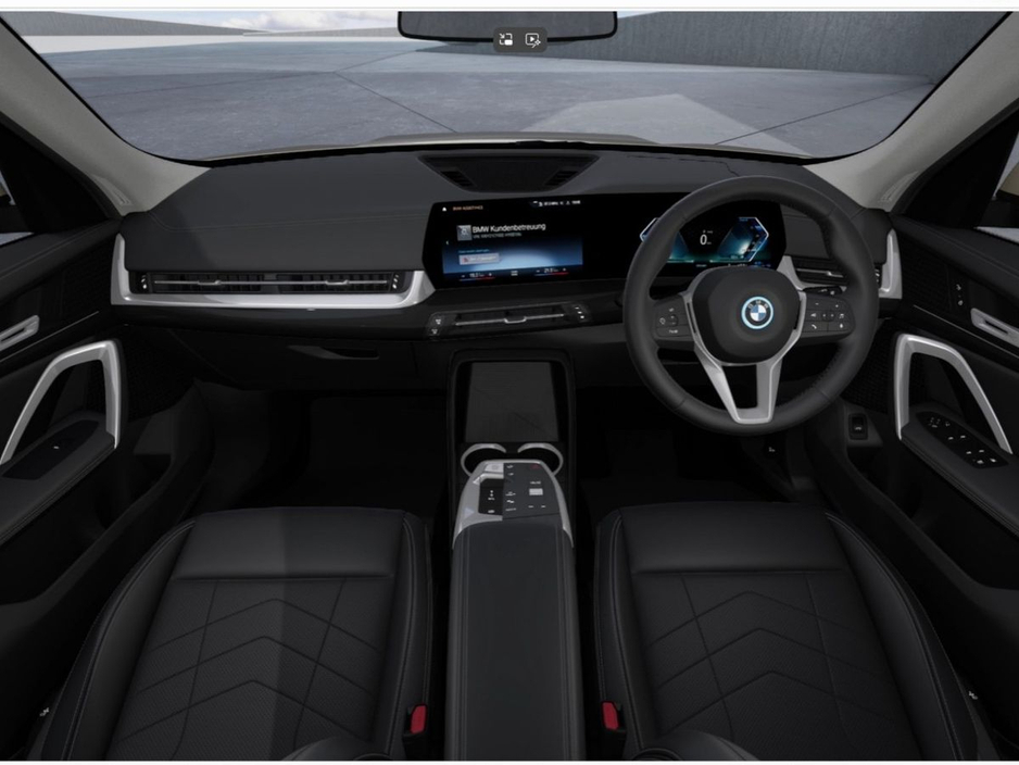 2026 BMW X1 - image 3