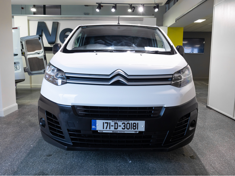 2017 Citroen Dispatch - image 2
