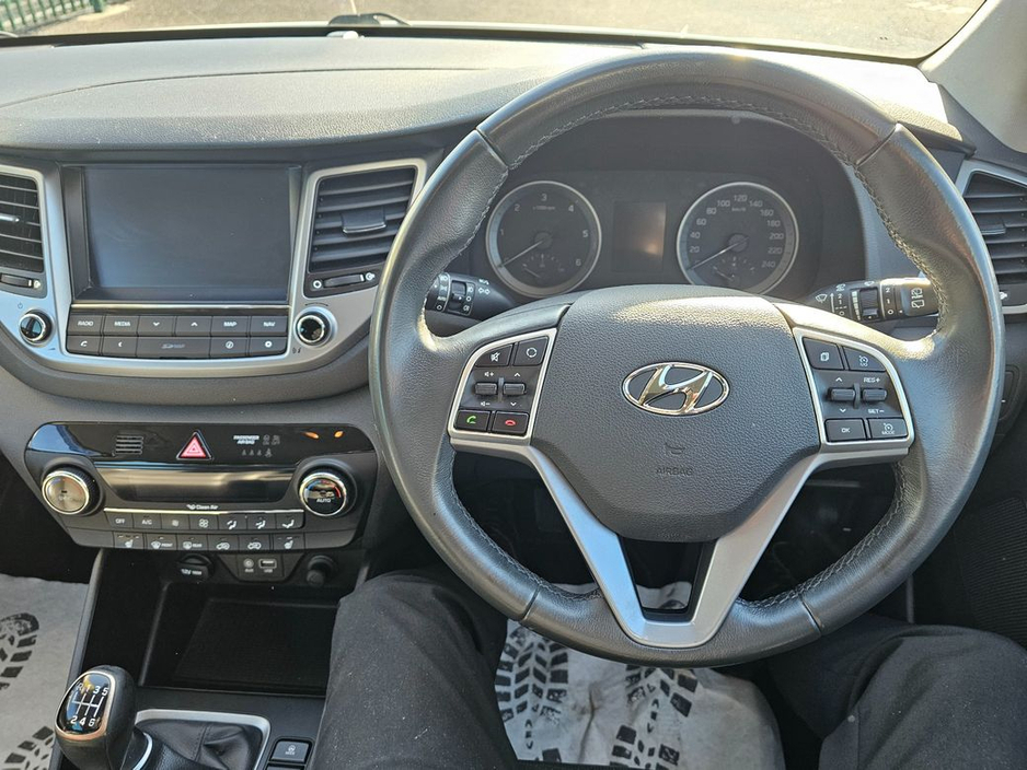 2016 Hyundai Tucson - image 22