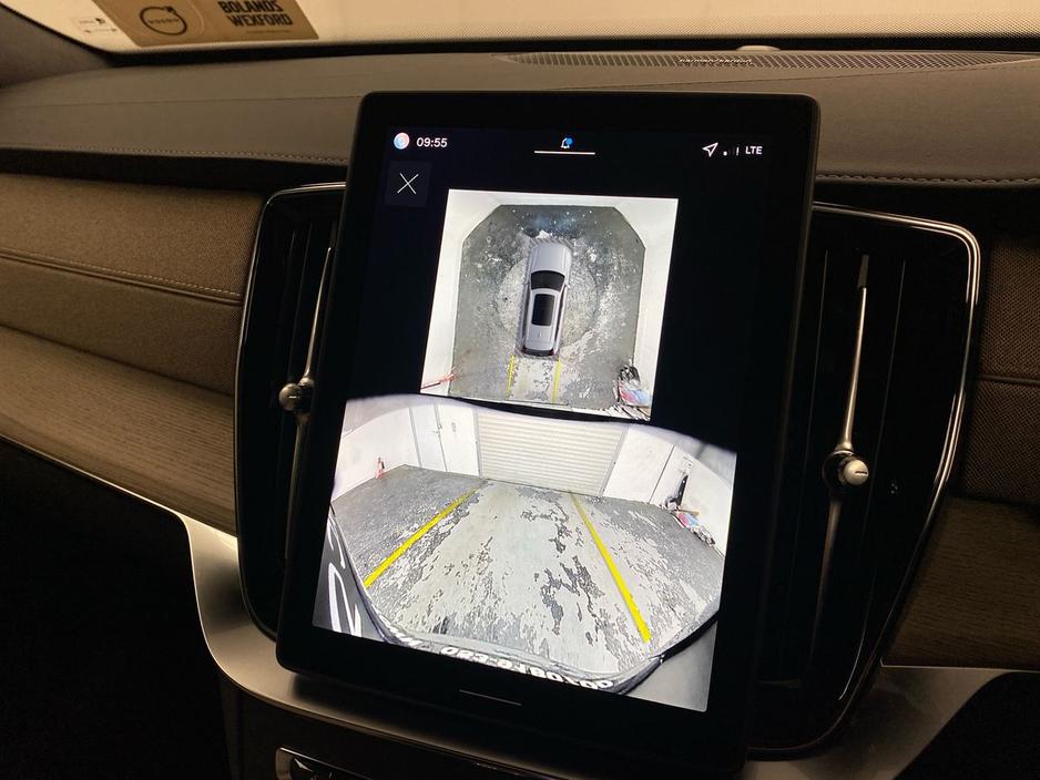 2026 Volvo XC90 - image 17