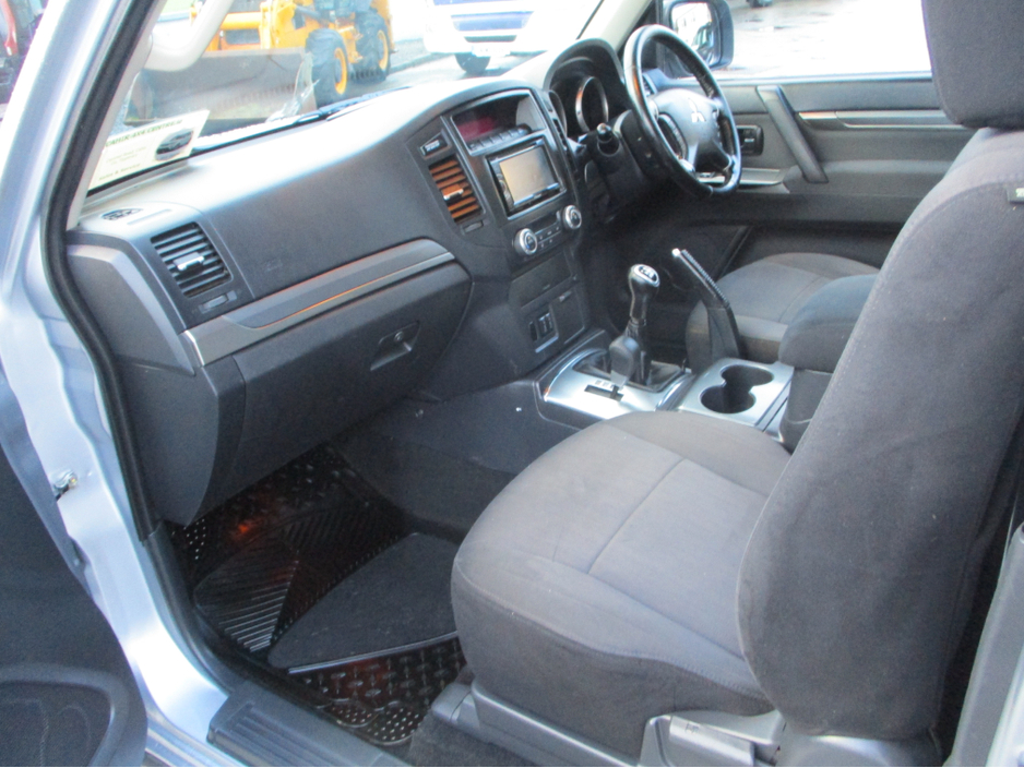 2014 Mitsubishi Pajero 3.2 DID SWB COMM 4WORK SG2 197BHP €20,995