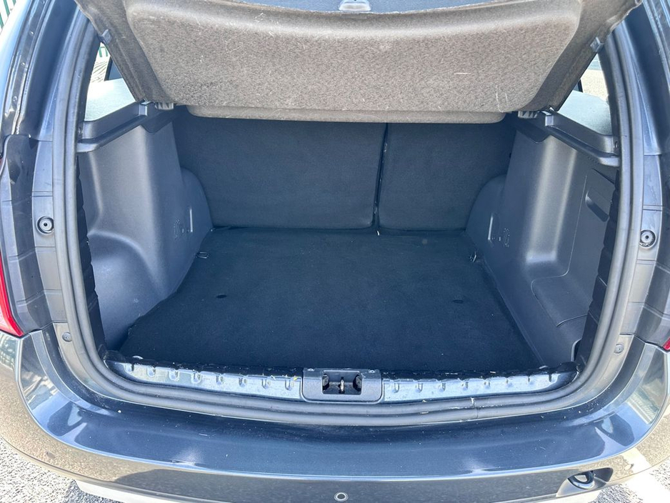 2017 Dacia Duster - image 17