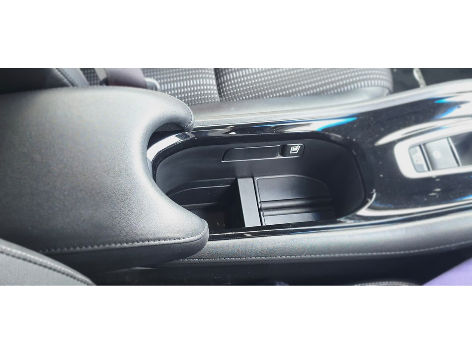 2016 Honda Vezel - image 33