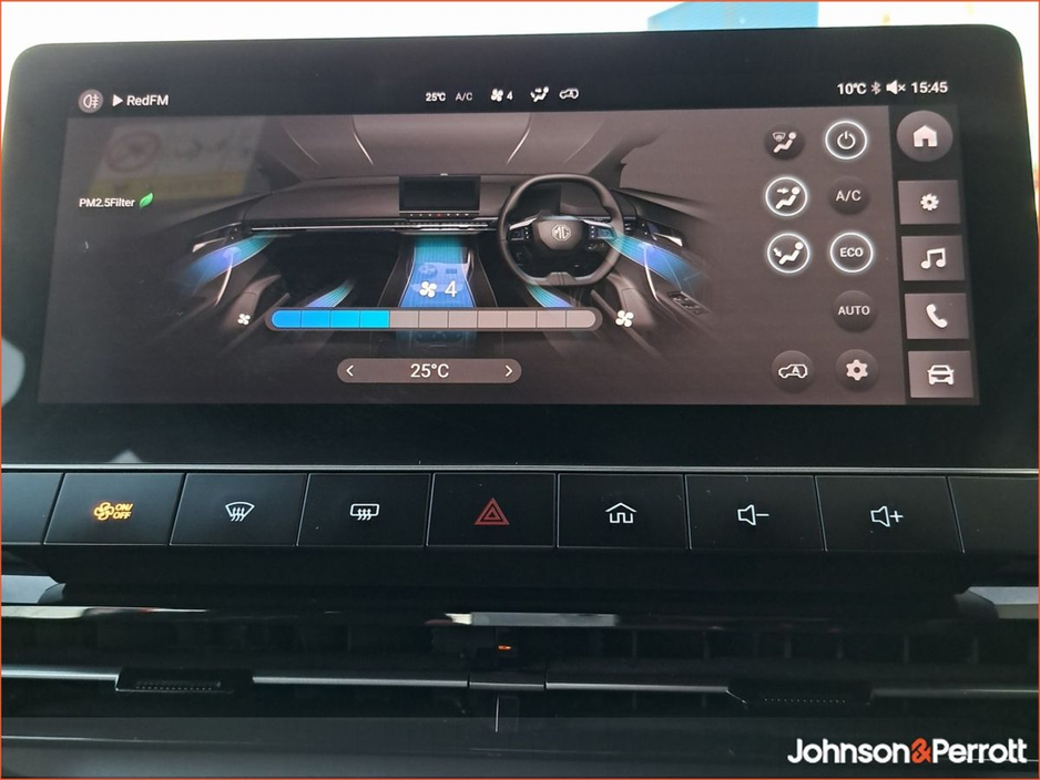 2023 MG 4 LONG RANGE LIKE NEW CONDITION €22,900