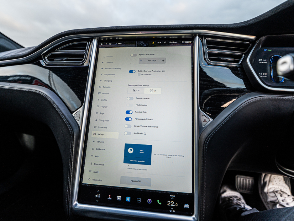 2017 Tesla Model S 2017 Tesla S 100D/MCU 2/Autopilot 3/1yr Warranty €26,888