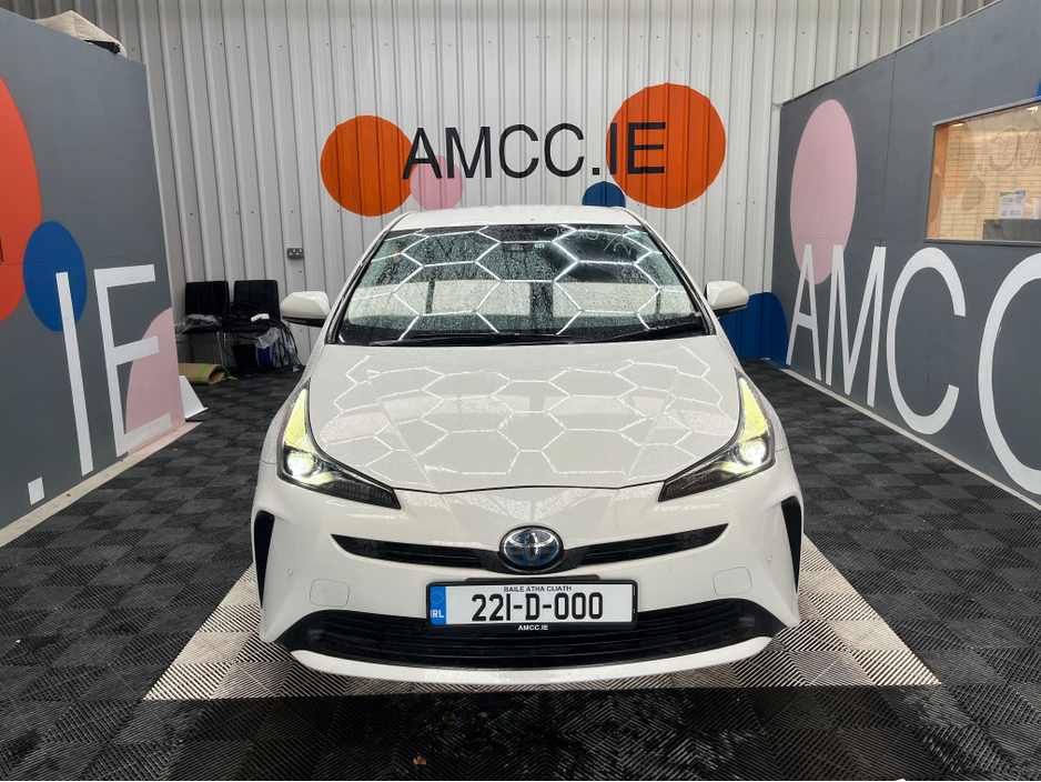 2022 Toyota Prius - image 6