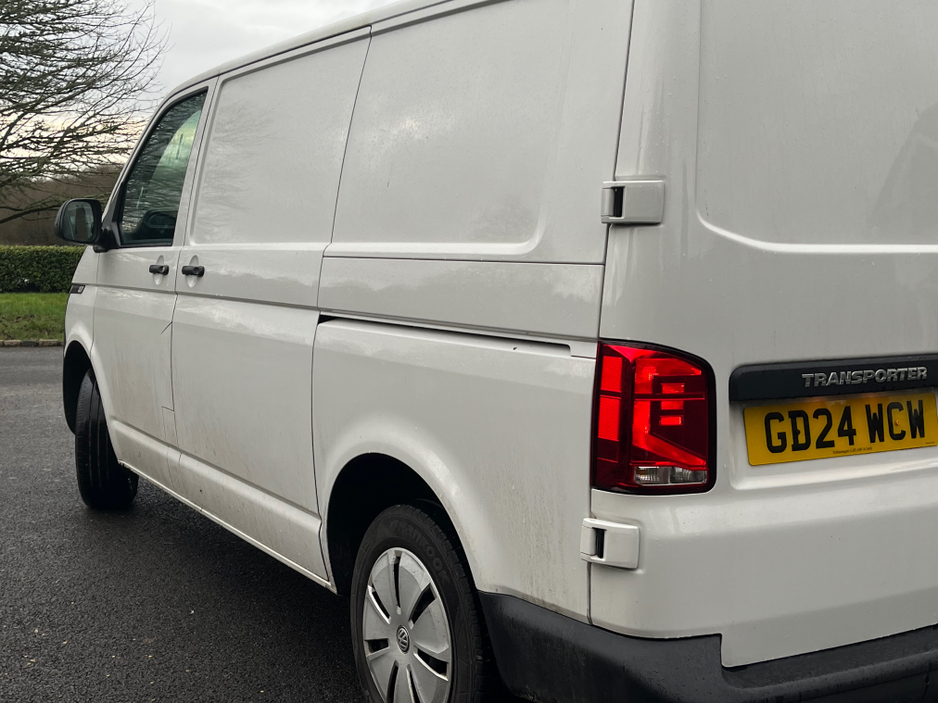 2024 Volkswagen Transporter T28 STARTLINE TDI P/V €25,950