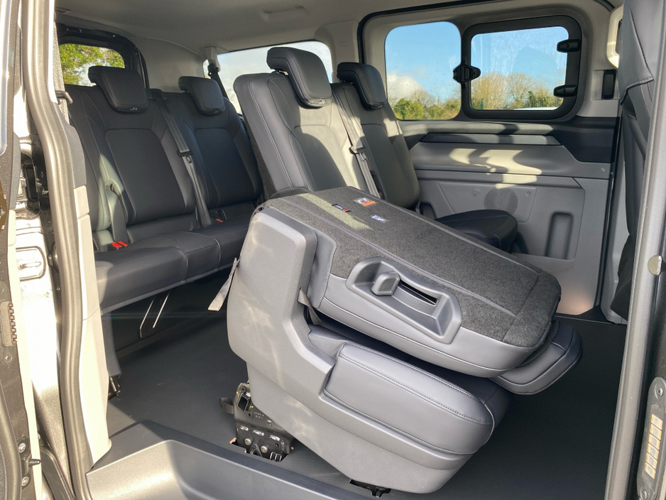 2026 Ford Transit Kombi Kombi 2.5 PHEV 232 BHP Automatic €60,500