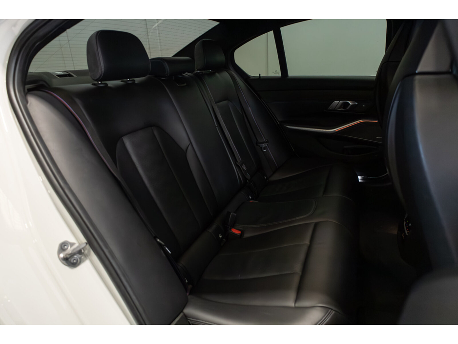 2021 BMW M3 - image 11