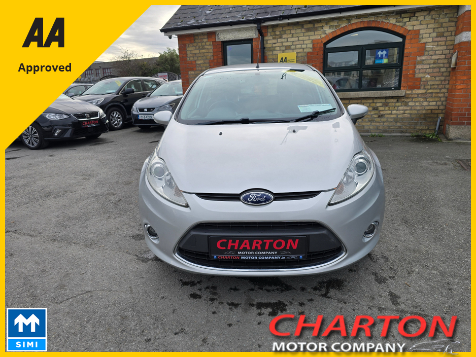 2012 Ford Fiesta - image 9