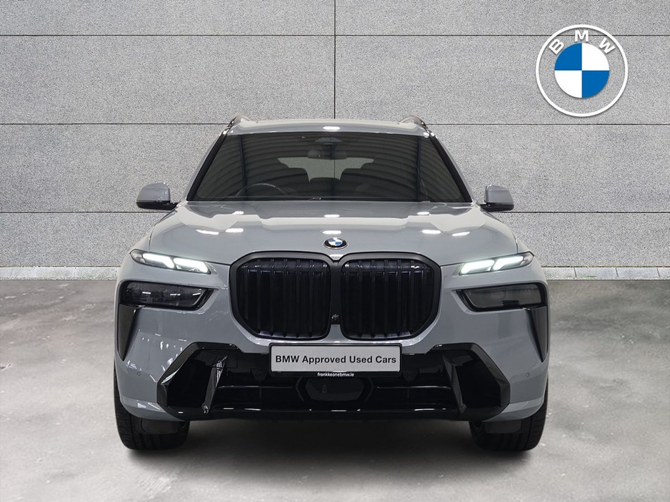 2023 BMW X7 - image 16