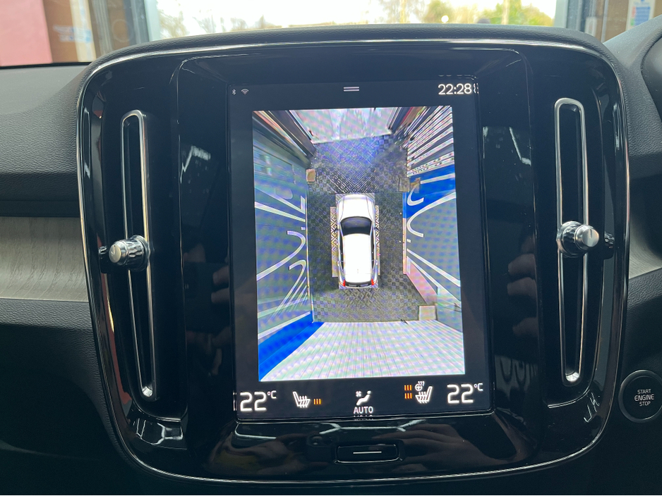 2022 Volvo XC40 €36950! 2022 VOLVO XC40 RECHARGE PLUG-IN HYBRID T5 1.5 AUTOMATIC / CRUISE CONTROL / 360° PARKING CAMERA / ELECTRIC MEMORY & HEATED SEATS / APPLE CARPLAY / PANORAMIC SUNROOF / HEATED STEERING WHEEL €36,950