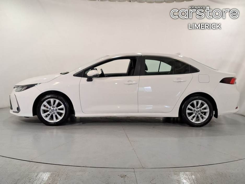 2024 Toyota Corolla - image 4