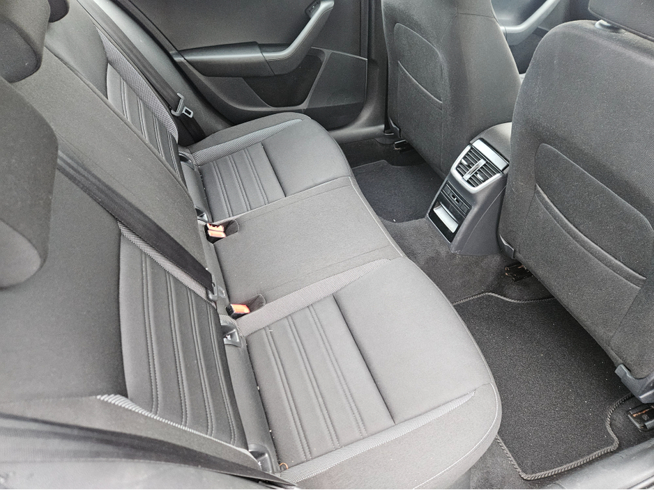 2019 Skoda Octavia - image 2