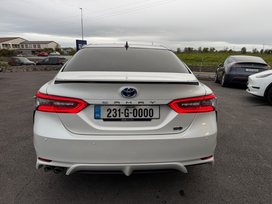 2023 Toyota Camry - image 9