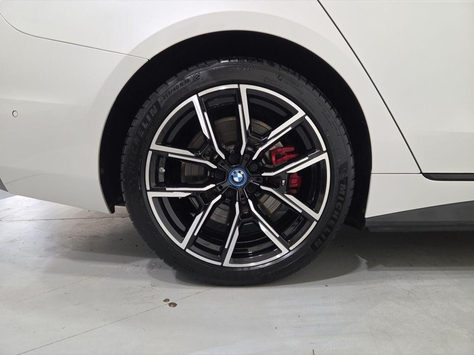 2022 BMW i4 - image 14