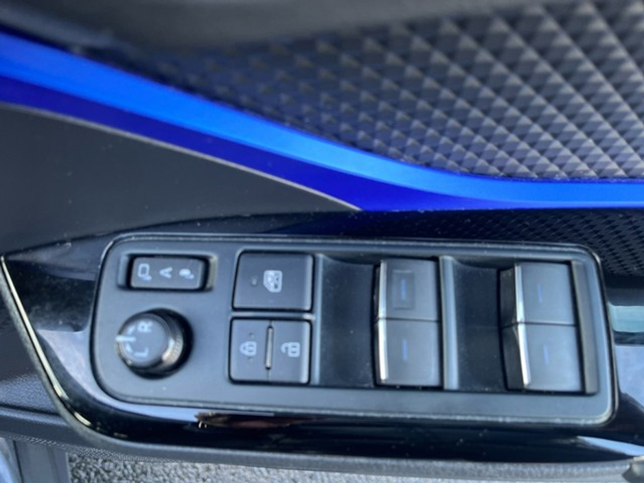 2020 Toyota C-HR 1.8 HYB LUNA SPORT 4 4DR AUTO