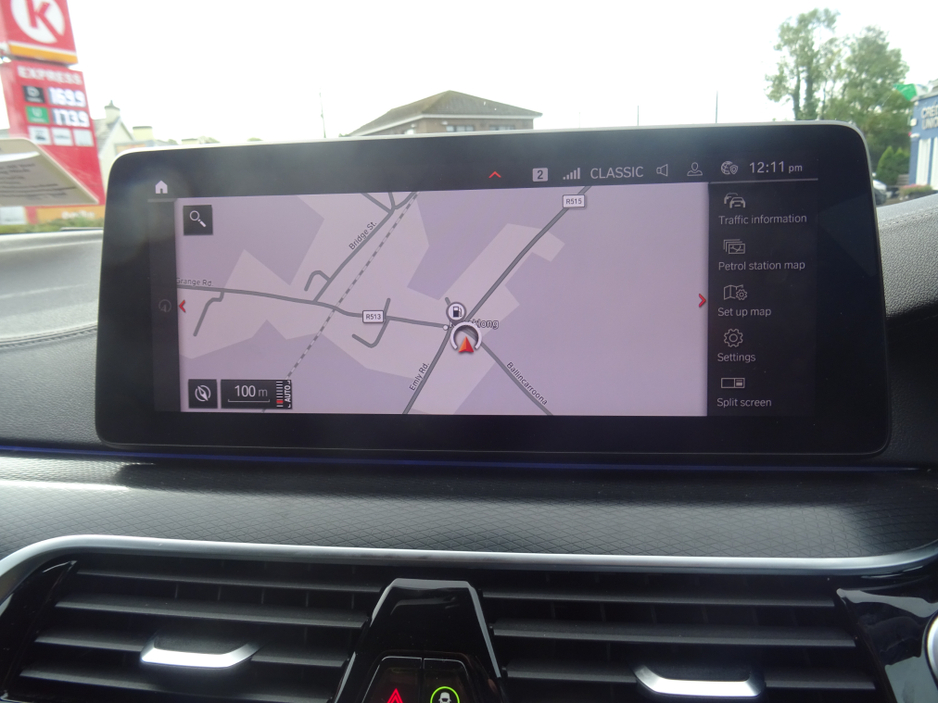 2021 BMW 5 Series - image 14