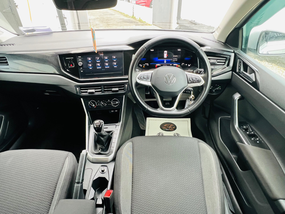 2024 Volkswagen Polo - image 9