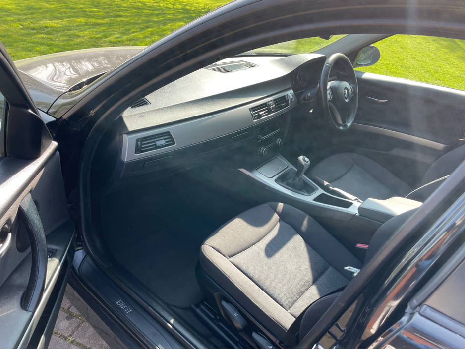 2007 BMW 3 Series - image 15