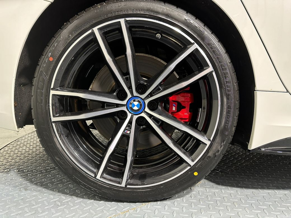 2022 BMW 3 Series 330E M Sport M Performance 222 €39,800