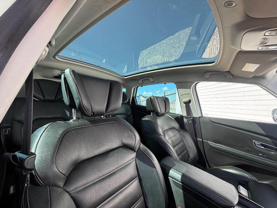 2018 Renault Scenic - image 7