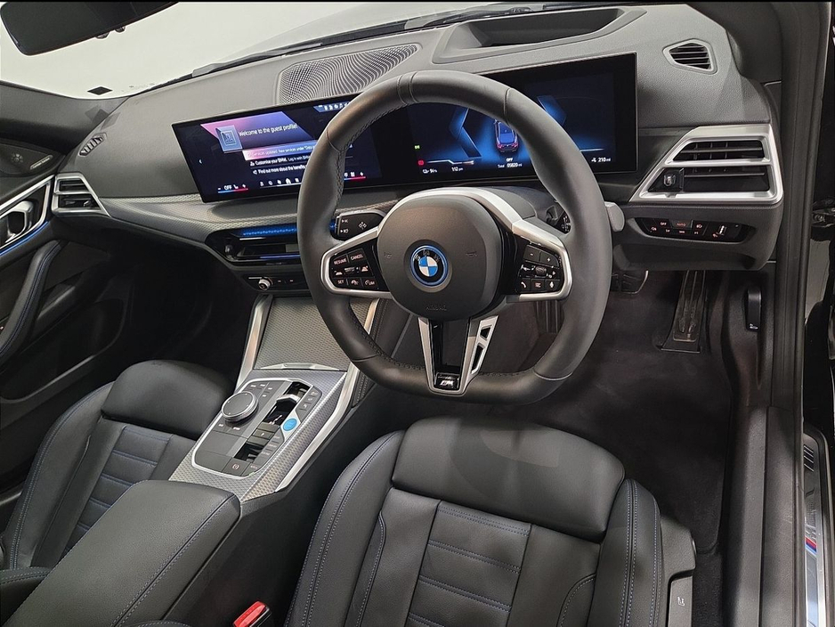 2025 BMW i4 - image 6