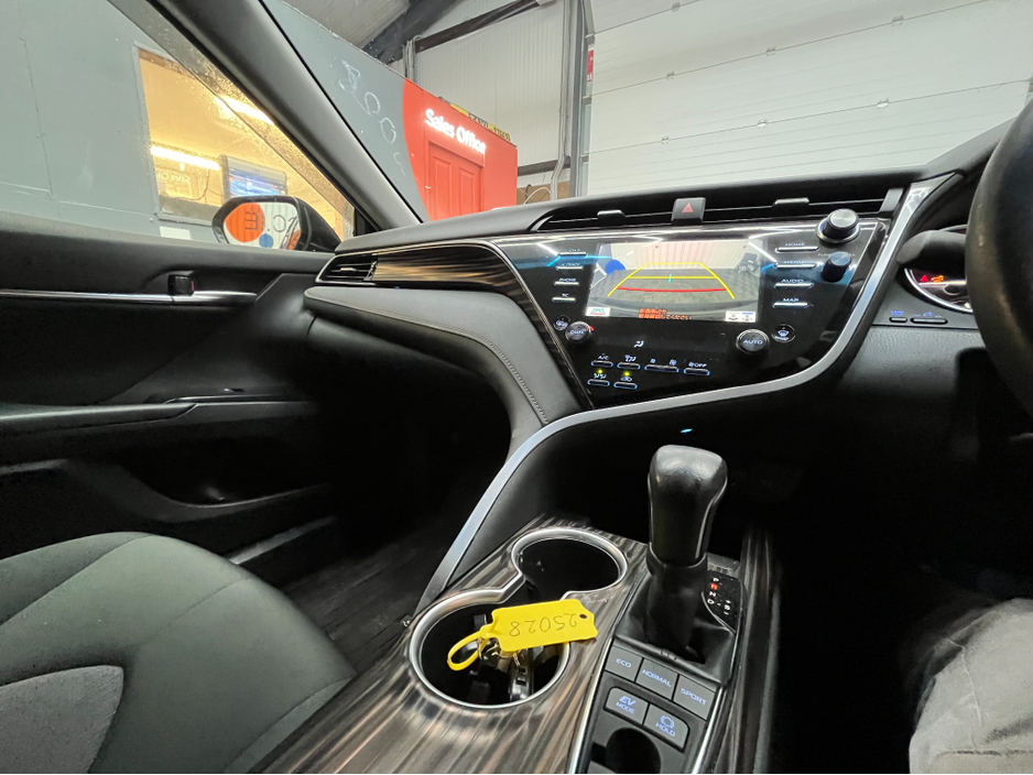 2020 Toyota Camry - image 17