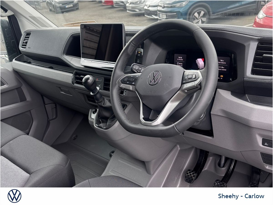 2026 Volkswagen Crafter - image 2