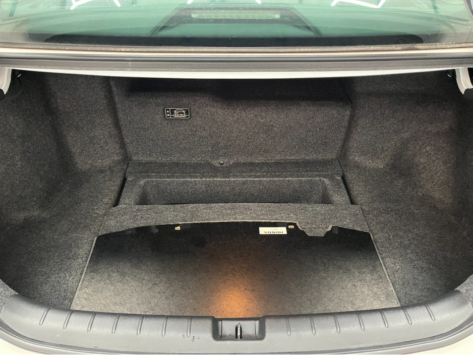 2016 Honda Accord - image 7