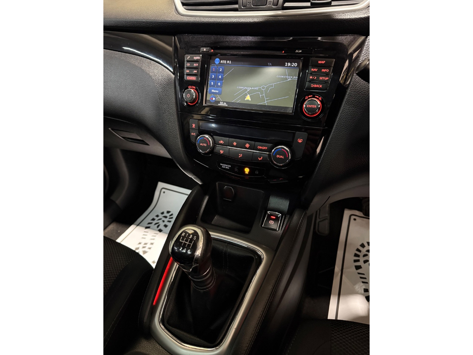 2016 Nissan Qashqai - image 16