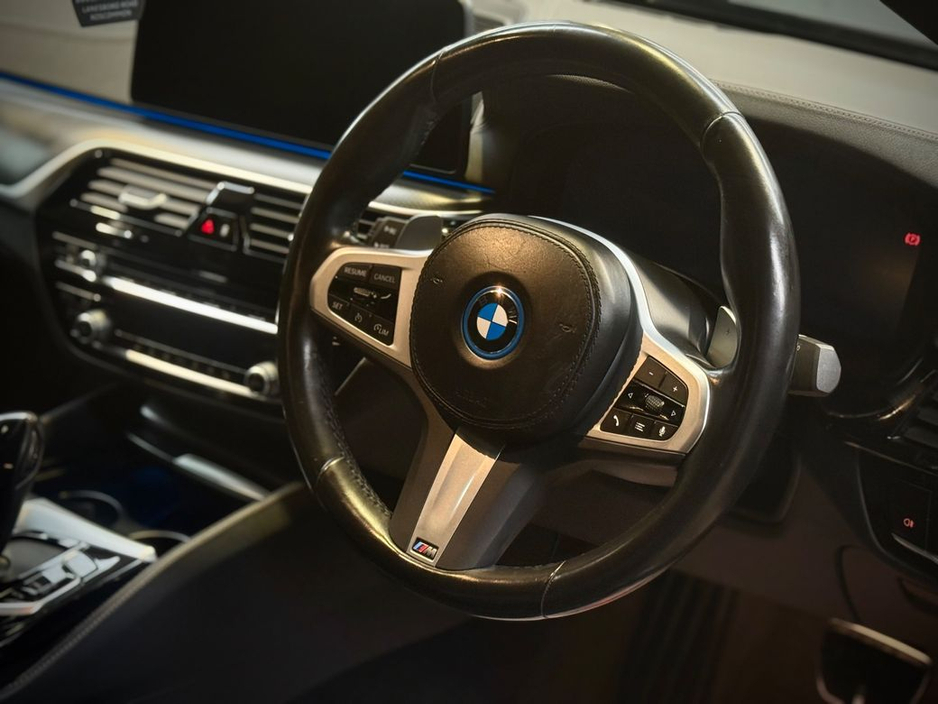 2023 BMW 5 Series 530E M-SPORT // 12 MONTH WARRANTY // SAME DAY FINANCE // KITTED €40,950