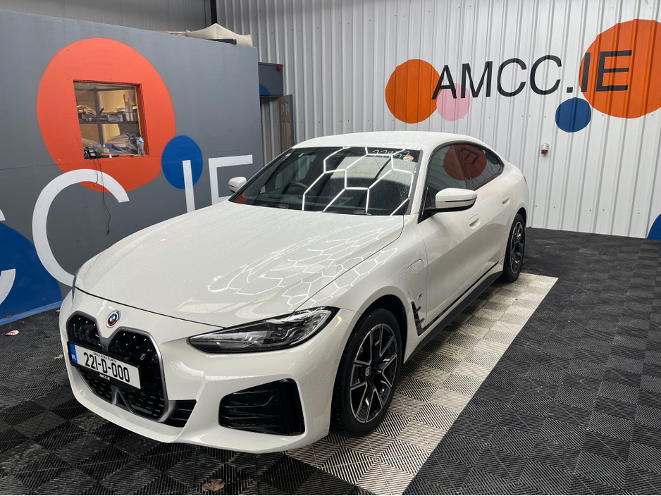 2022 BMW i4 €33950! 2022 BMW I4 ELECTRIC AUTOMATIC / CRUISE CONTROL / 360° PARKING CAMERA / ELECTRIC MEMORY & HEATED SEATS / HEATED REAR SEATS / APPLE CARPLAY / AMBIENT LIGHTS €33,950